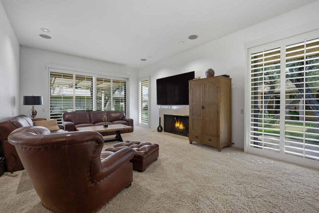 The Springs C.C. - Residential