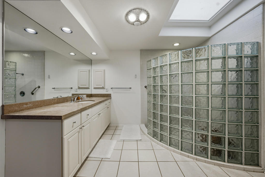 The Springs C.C. - Residential