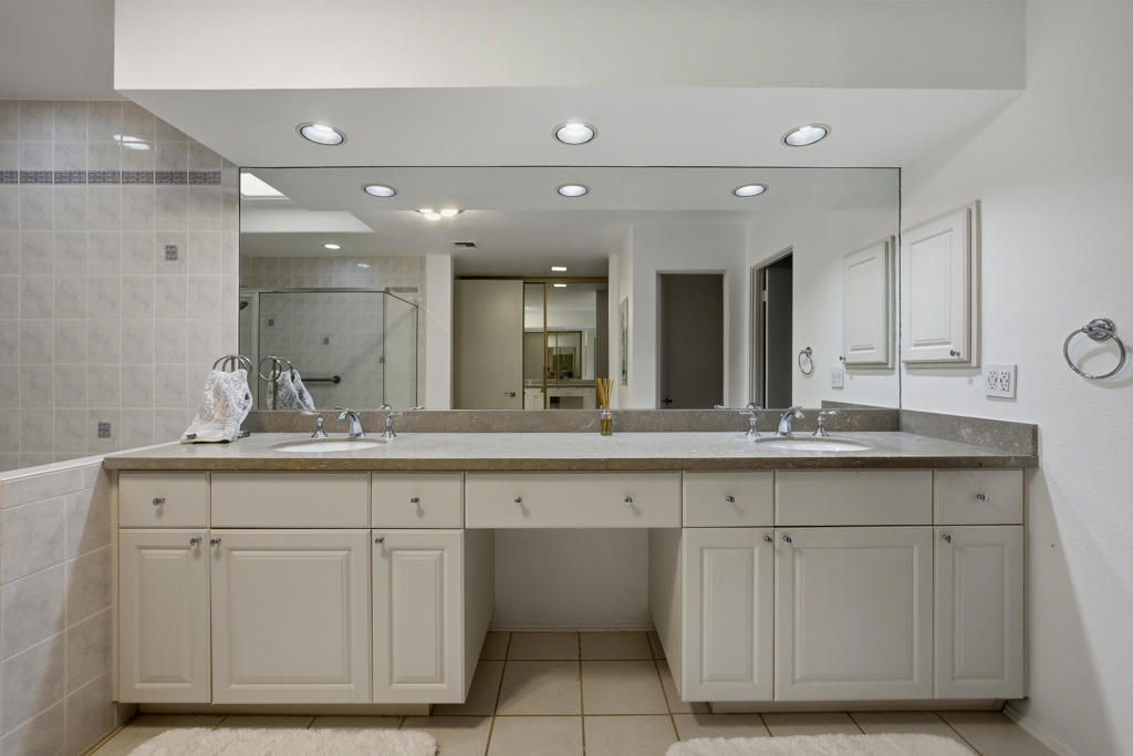 The Springs C.C. - Residential