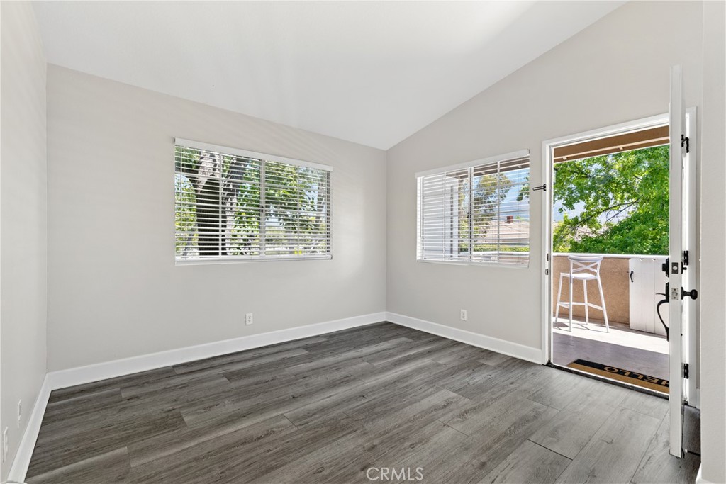 Las Flores (R1) (LF) - Residential Lease