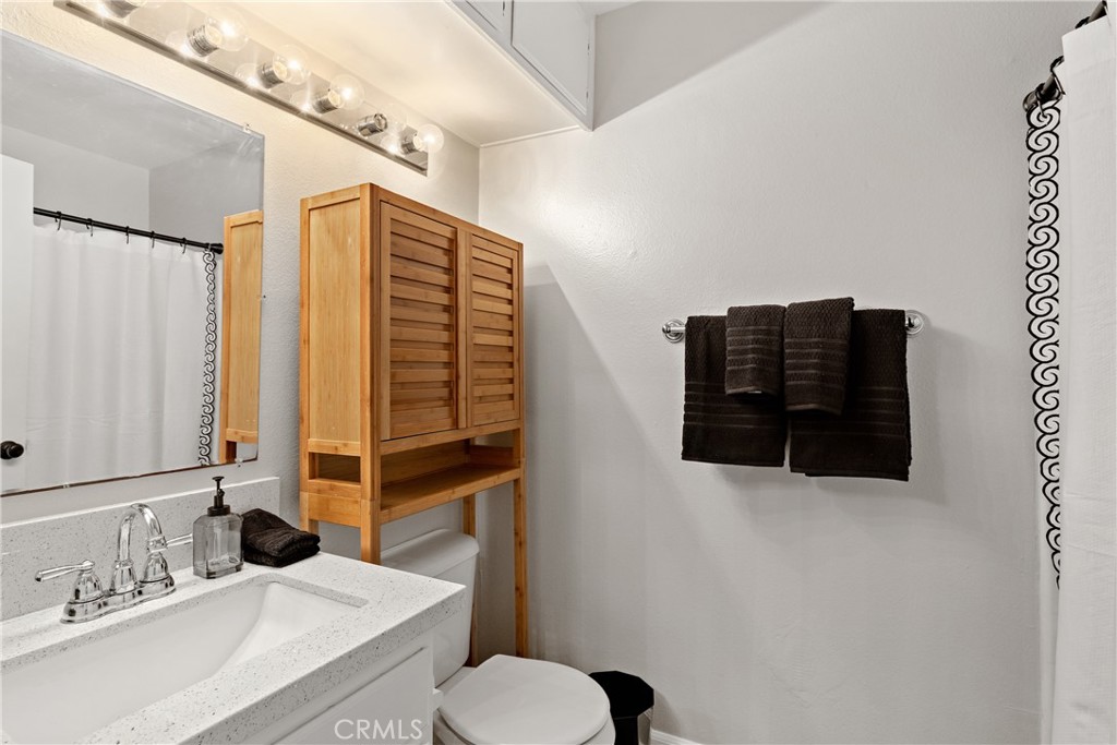 Las Flores (R1) (LF) - Residential Lease