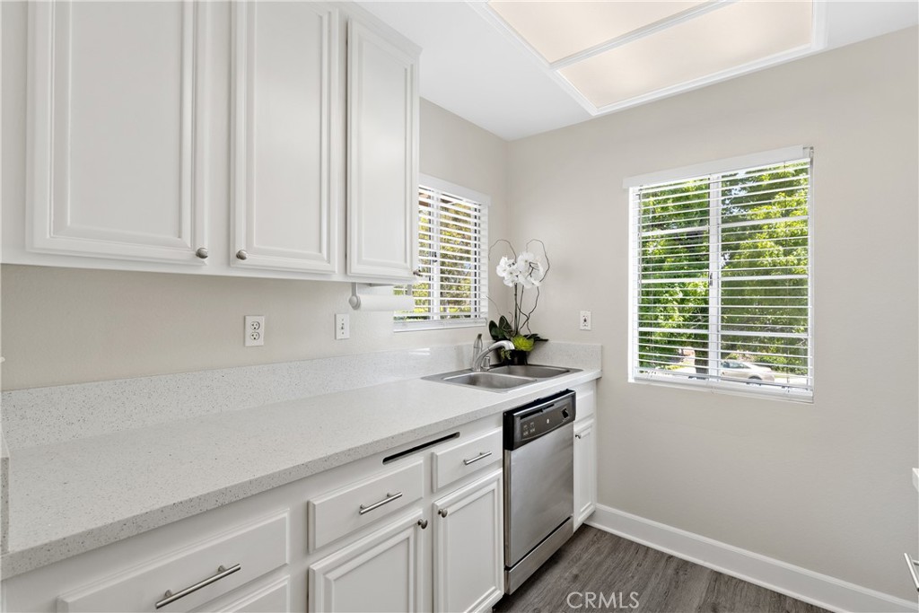 Las Flores (R1) (LF) - Residential Lease