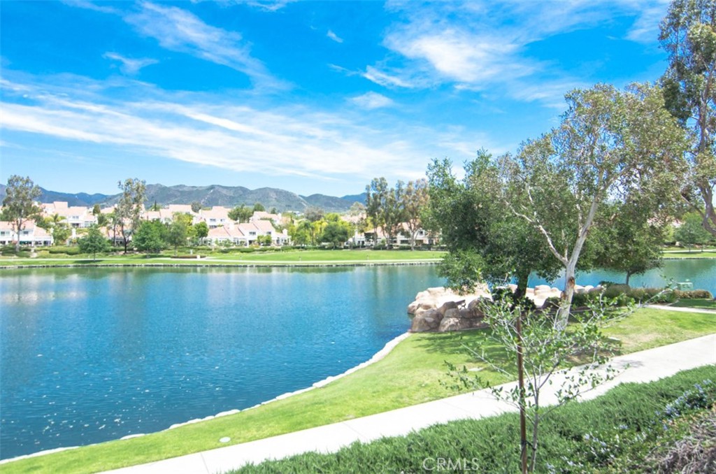 Las Flores (R1) (LF) - Residential Lease