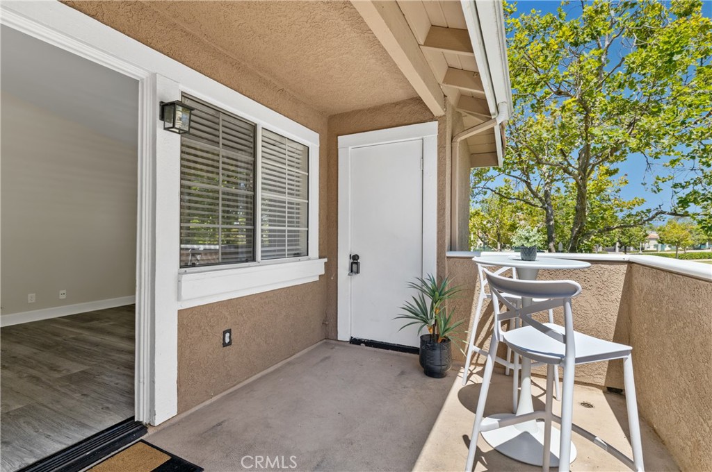 Las Flores (R1) (LF) - Residential Lease