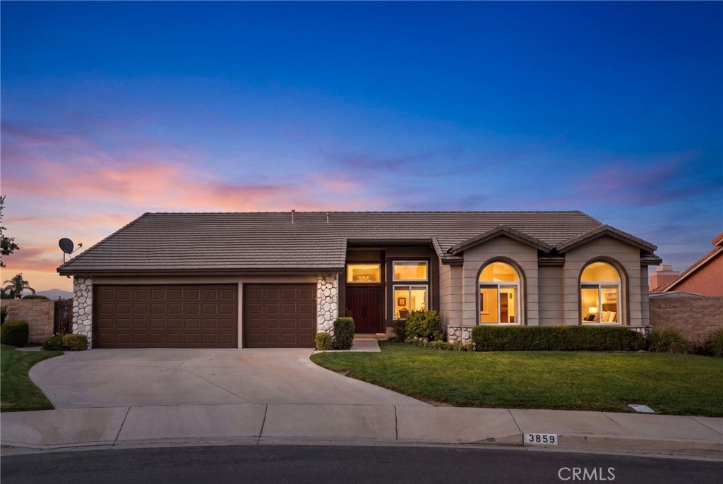 3859 Dove Tree Avenue