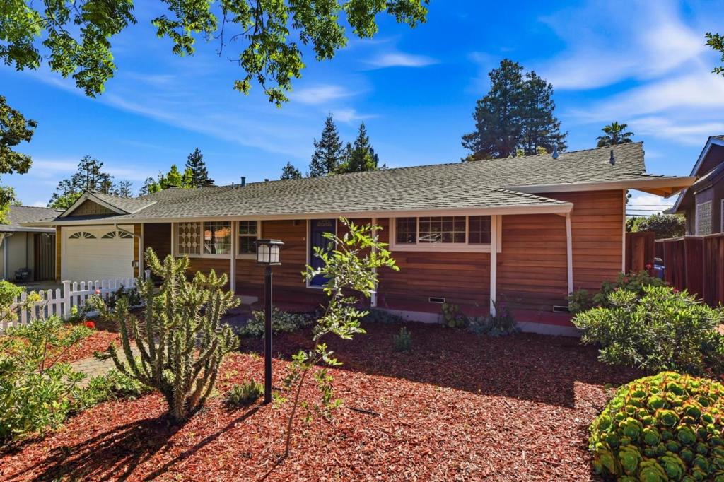 10128 E Estates Drive