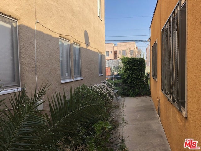 1806 ALSACE Avenue