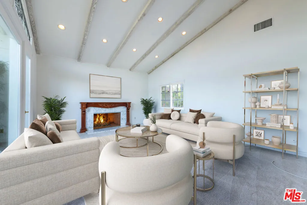 Encino, California 91316, United States, 4 Bedrooms Bedrooms, ,4 BathroomsBathrooms,Residential,Active,216575