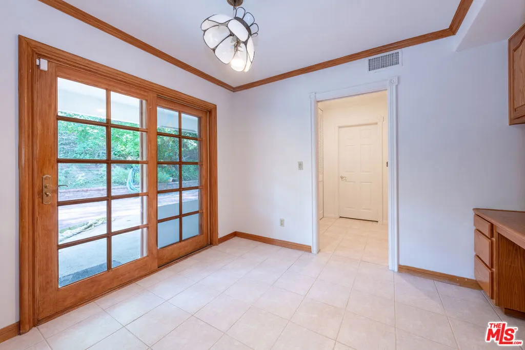 Encino, California 91316, United States, 4 Bedrooms Bedrooms, ,4 BathroomsBathrooms,Residential,Active,216575