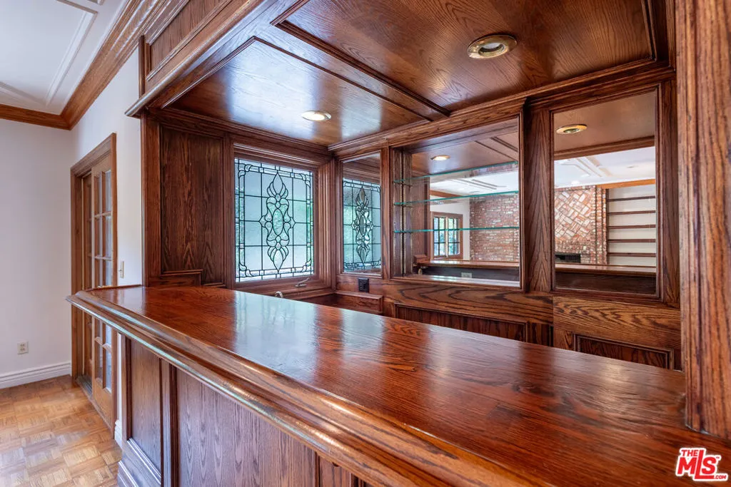 Encino, California 91316, United States, 4 Bedrooms Bedrooms, ,4 BathroomsBathrooms,Residential,Active,216575