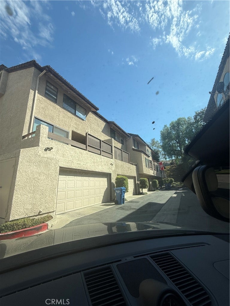 6 Saddlewood