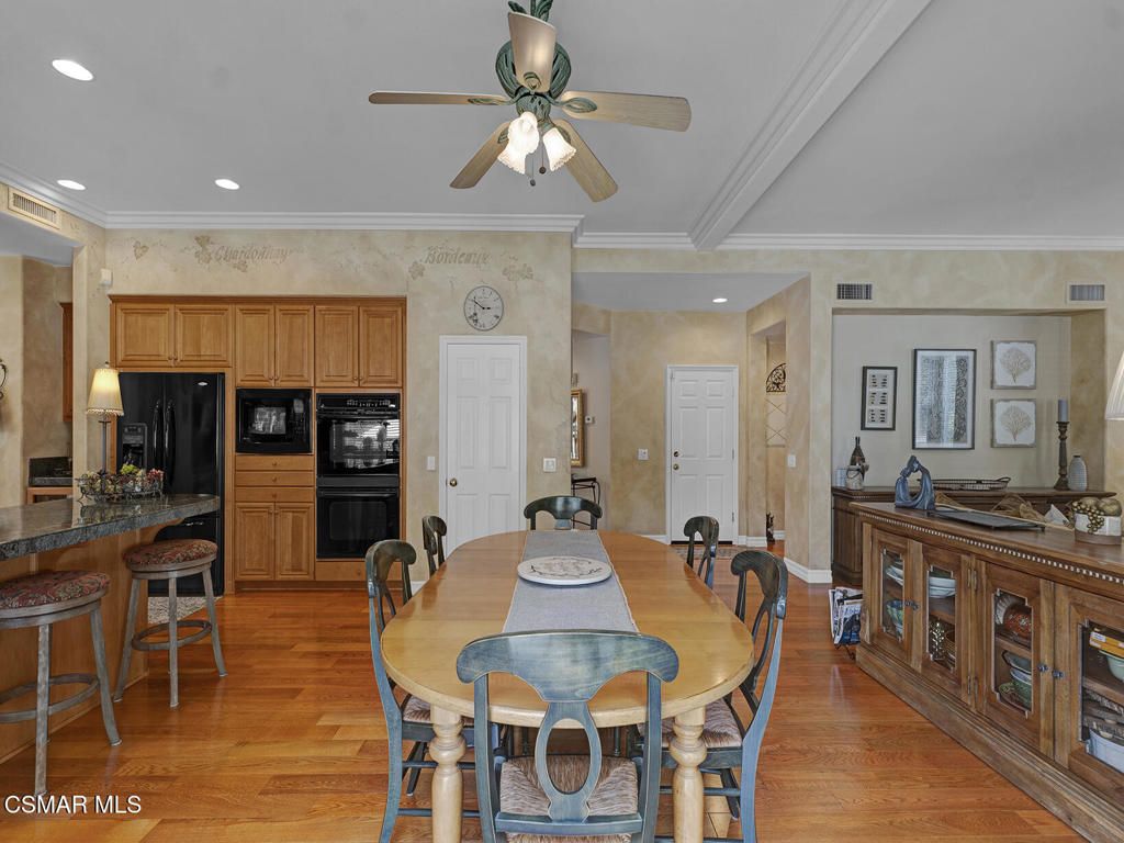 listing image 130728310954354967102