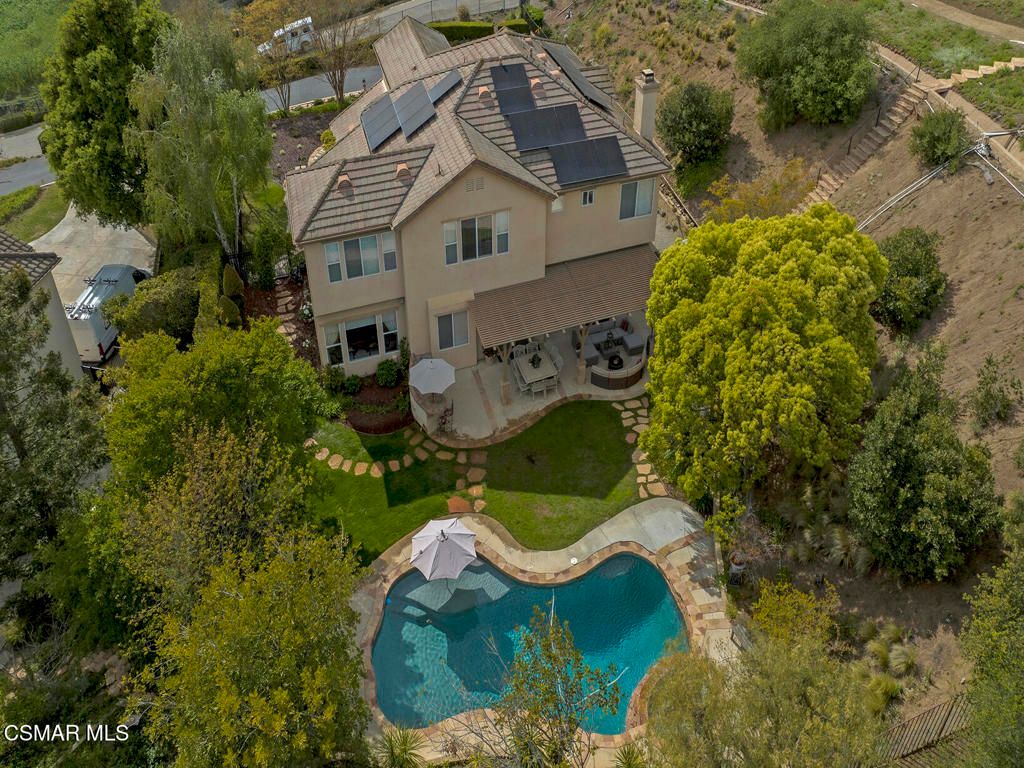 listing image 130725950187149854109