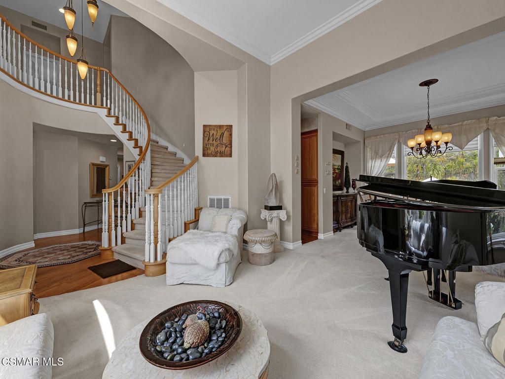 listing image 130729903419354610726