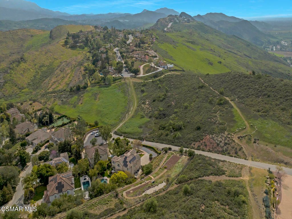 listing image 130729210282618319578