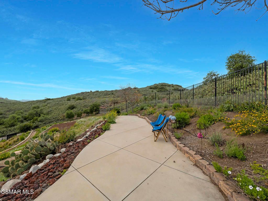 listing image 130727411353938138066