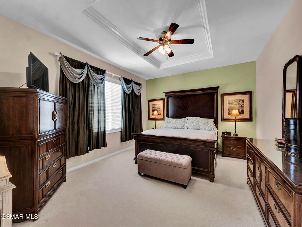 listing image 130721400785910858255
