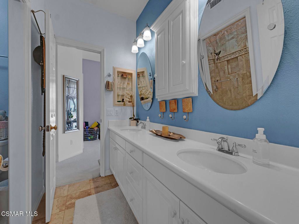 listing image 130724212595419675150
