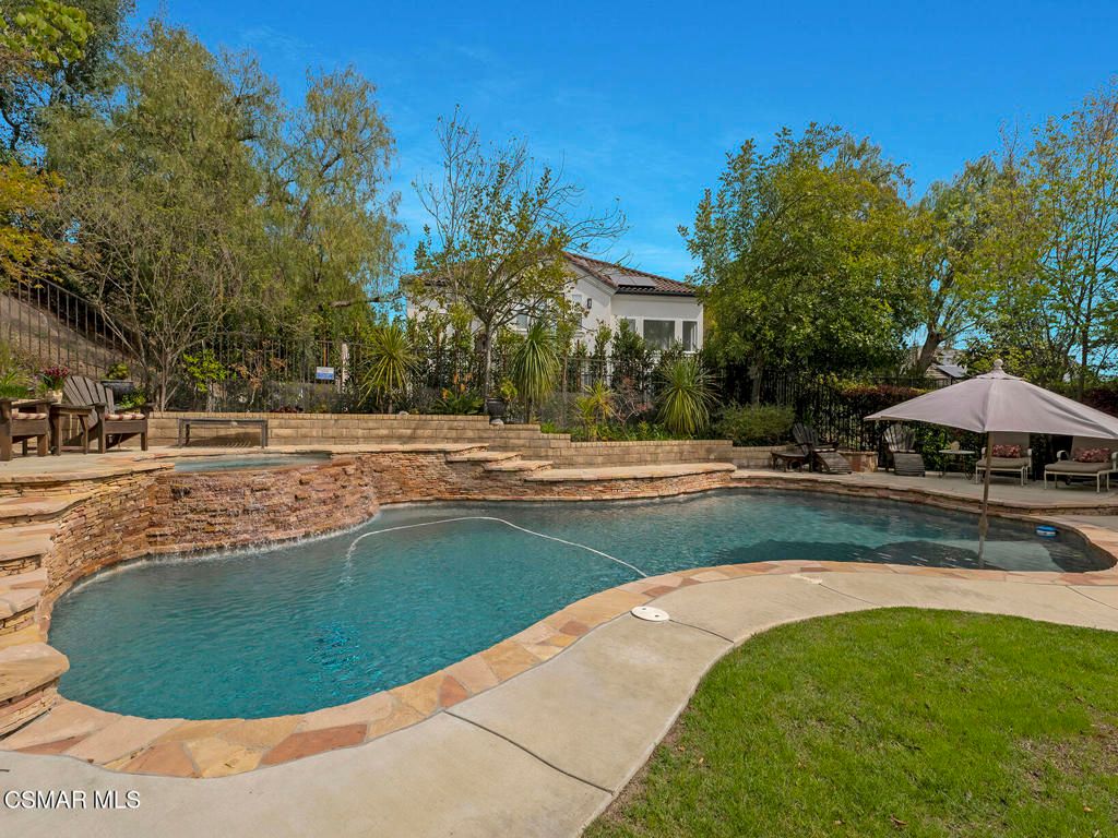 listing image 130722631116291737679