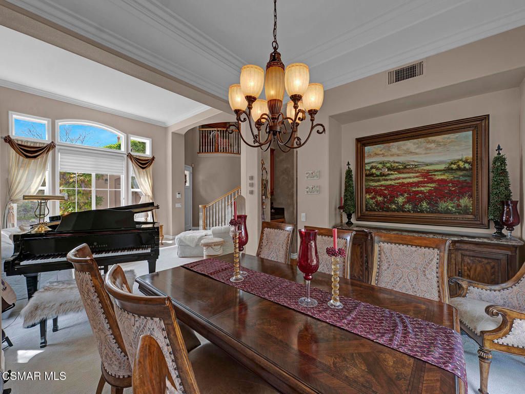 listing image 130727740552220101436