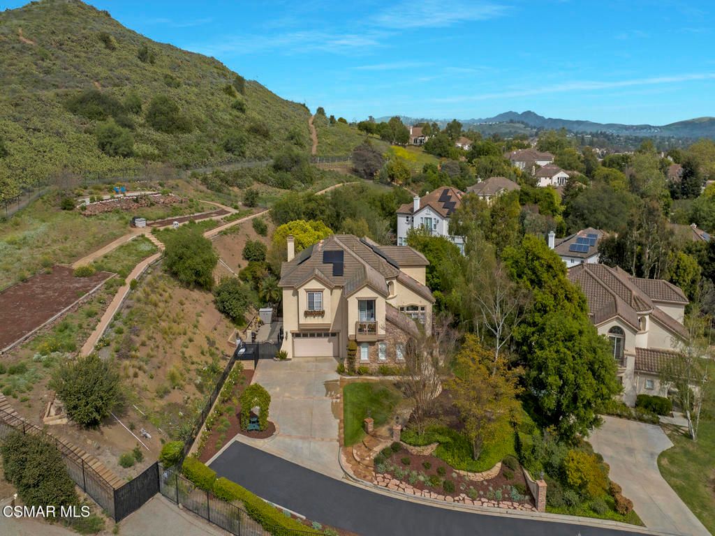 listing image 130727681129775982529