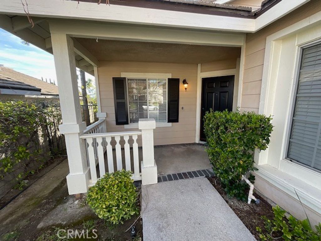 Photo of 25858 Webster Pl, Stevenson Ranch, CA 91381 (MLS # SR26044044)
