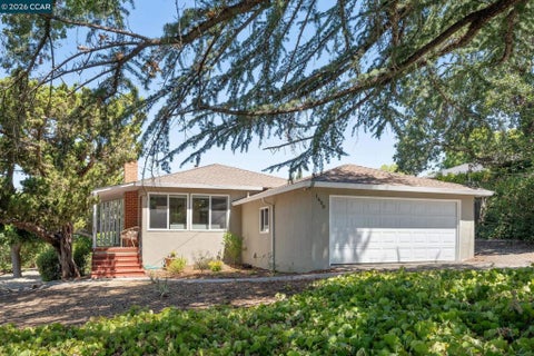 Photo of 1630 3Rd Ave AVE, Walnut Creek, CA 94597 (MLS # 41145845)