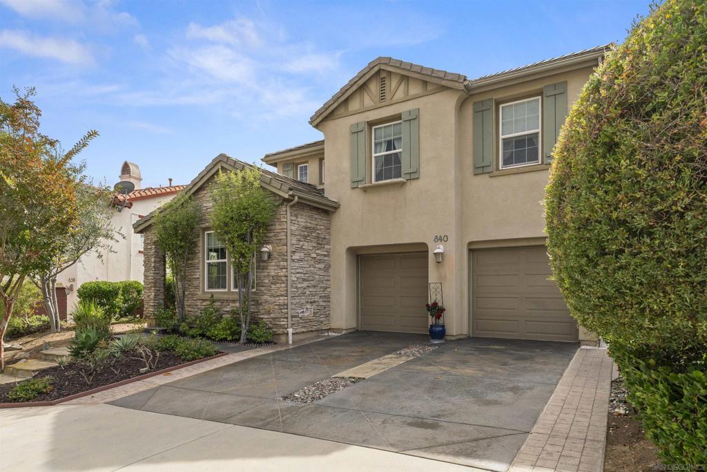 840 Luminara Way
