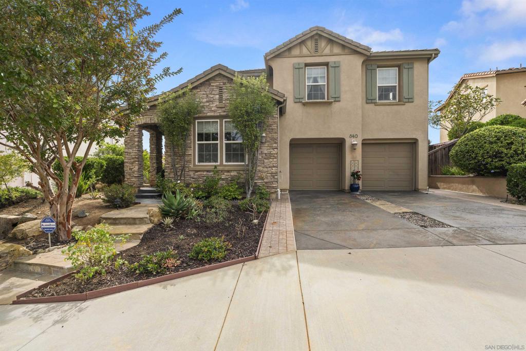 840 Luminara Way