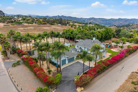 Photo of 31899 Calle De Talar, Bonsall, CA 92003 (MLS # 260011789SD)