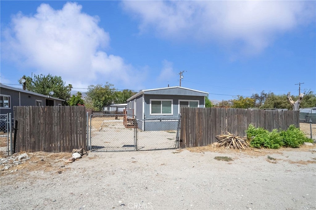52100 Esperanza Avenue