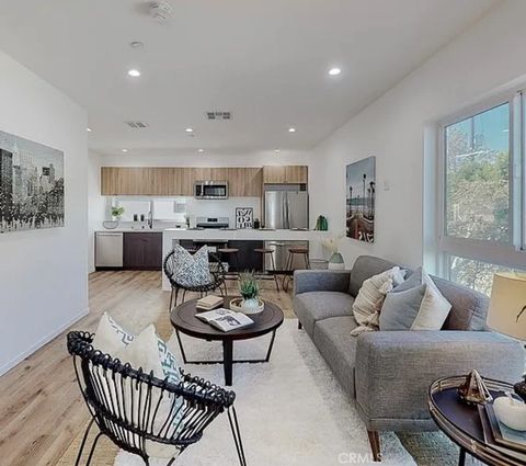 Photo of 6344 Camellia, North Hollywood, CA 91606 (MLS # SR25274346)