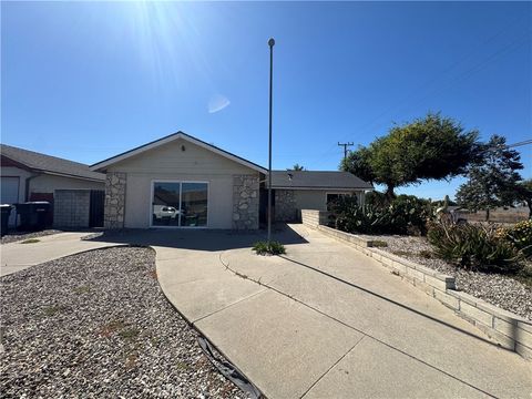 Photo of 401 S R Street, Lompoc, CA 93436 (MLS # PI25196085)