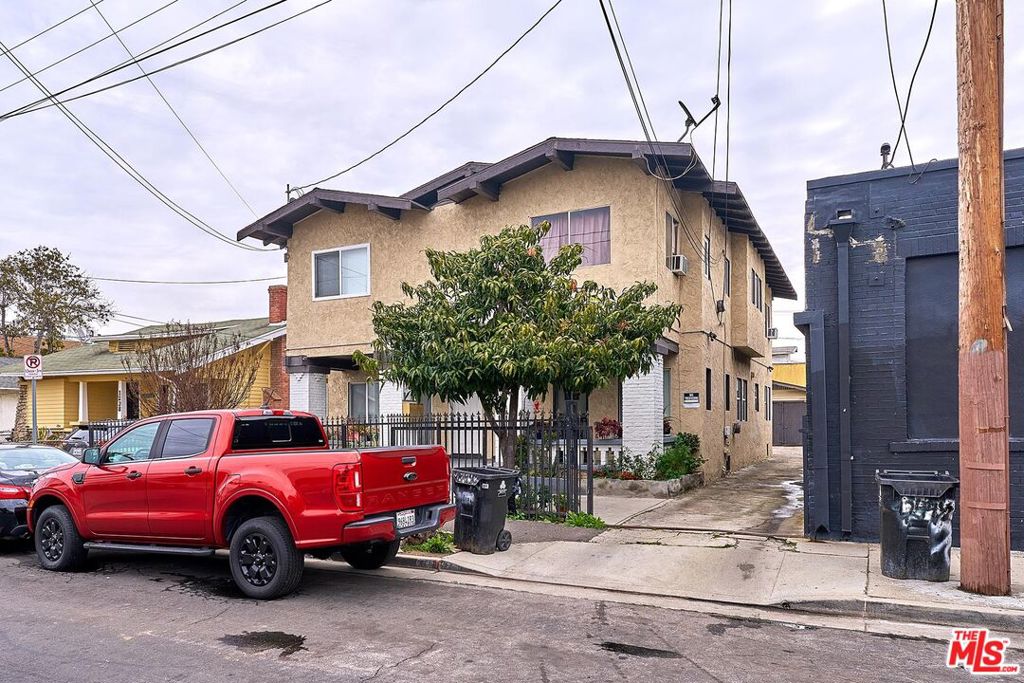 1242 S Kingsley Drive