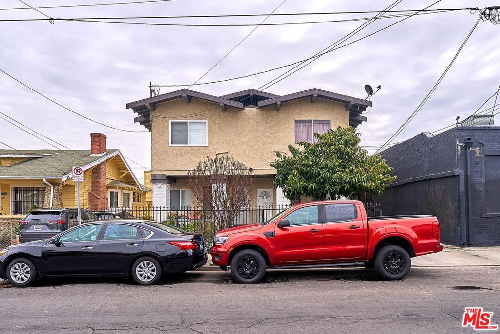 1242 S Kingsley Drive