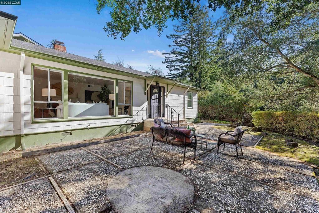 Photo of 123 Orchard Rd Rd, Orinda, CA 94563 (MLS # 41115644)