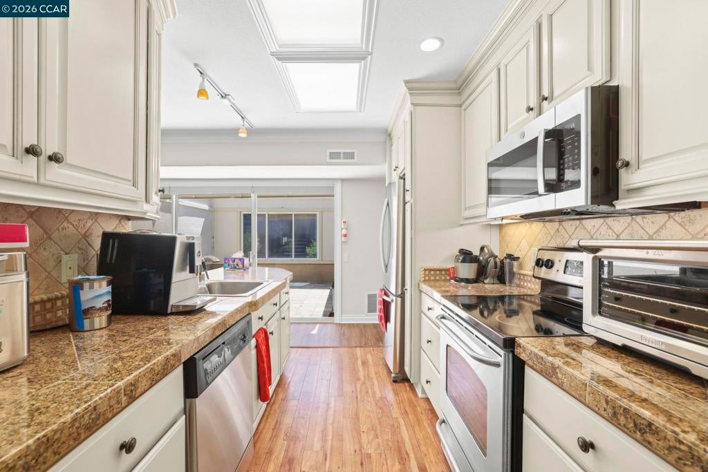 2308 Pine Knoll Dr Dr
