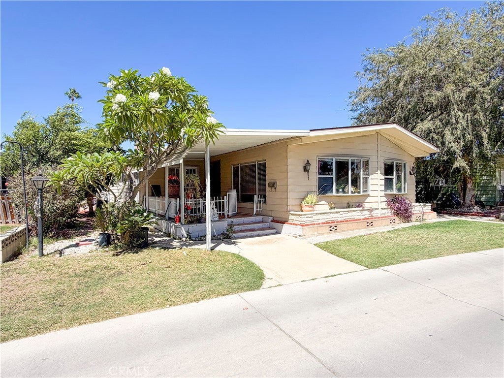 5800 Hamner 401