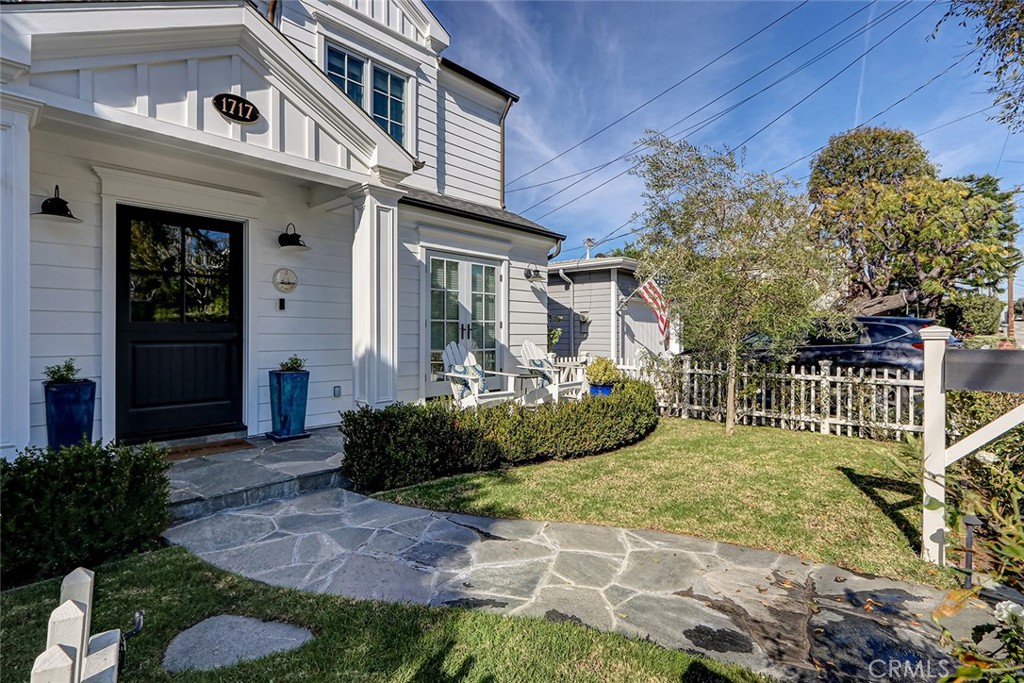 1717 Pacific Ave