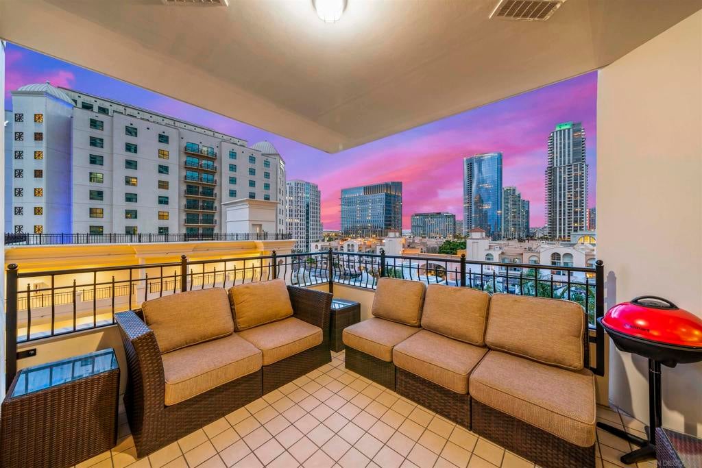 700 W Harbor Drive 805