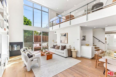 Photo of 5806 Waring Avenue #7, Los Angeles, CA 90038 (MLS # 26992713)