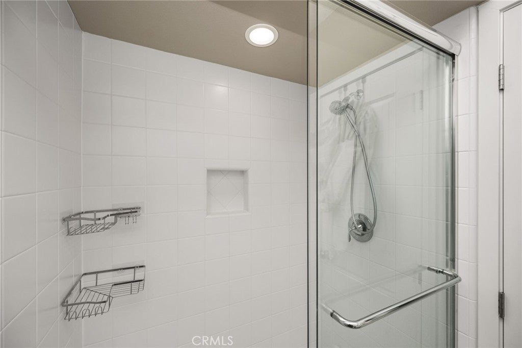 111 Tallowood, Irvine CA 92620 - Photo 8