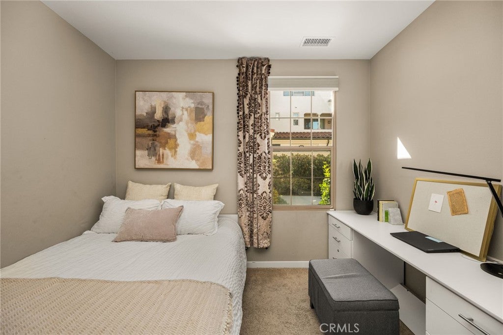 111 Tallowood, Irvine CA 92620 - Photo 6