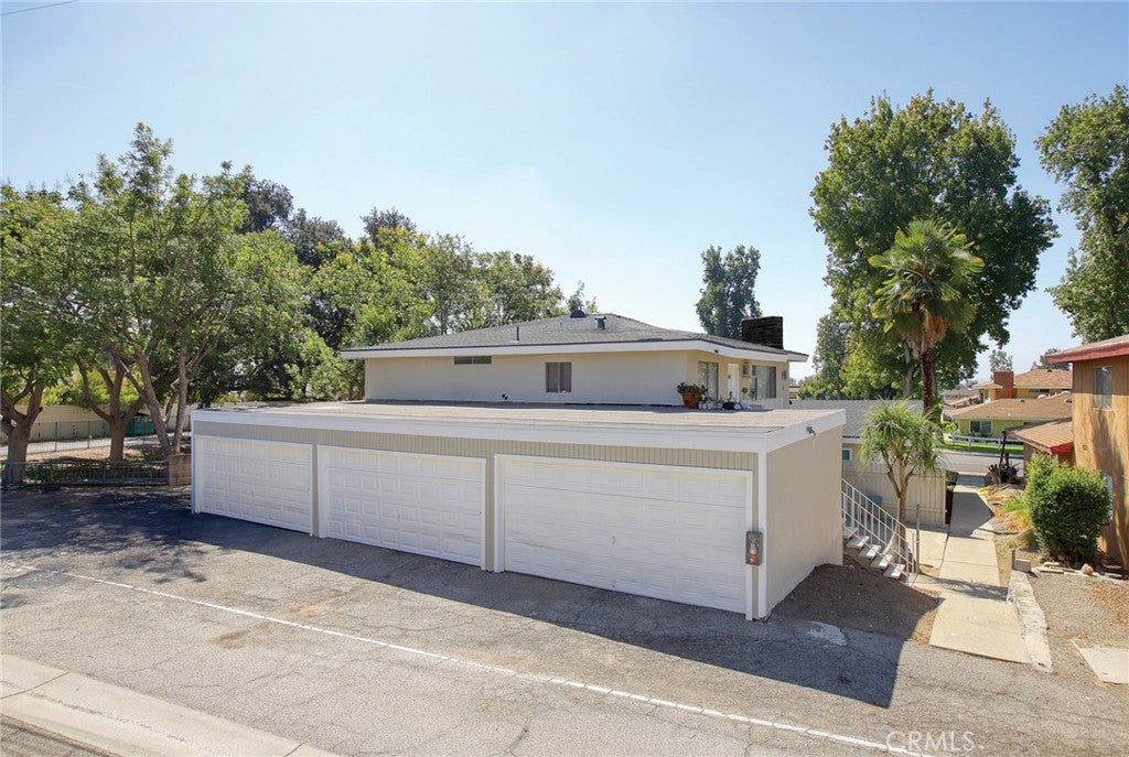 2595 Price Drive
