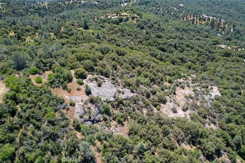 Photo of 15 Sunshine Mountain, Oakhurst, CA 93644 (MLS # FR26110227)