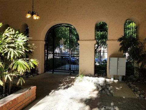 Photo of 1711 Grismer Avenue #52, Burbank, CA 91504 (MLS # SW26070598)