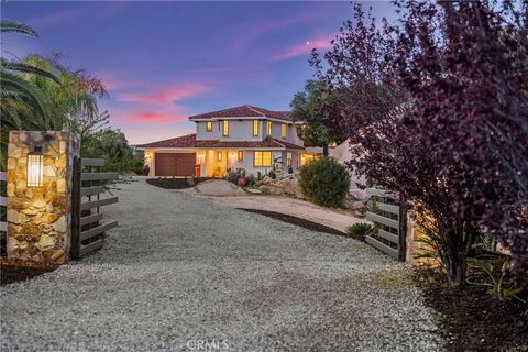 41950 Hacienda Dr Murrieta CA 92562