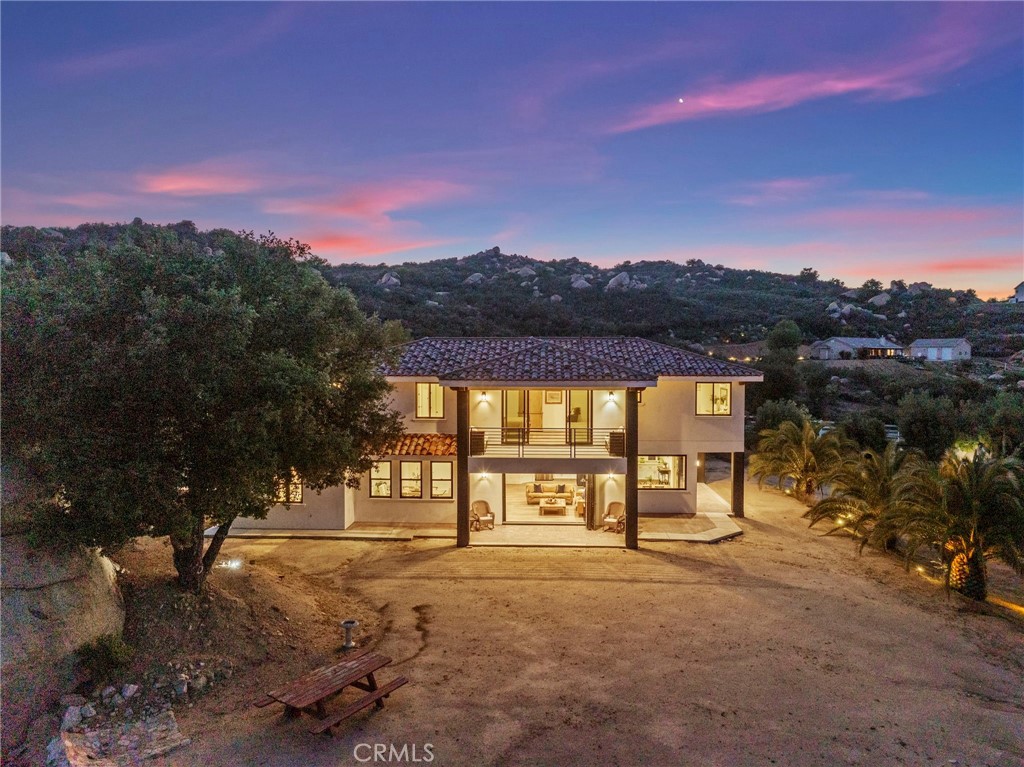 41950 Hacienda Dr