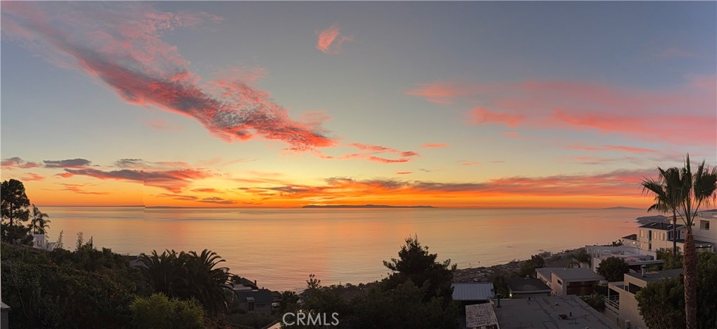 825 La Mirada