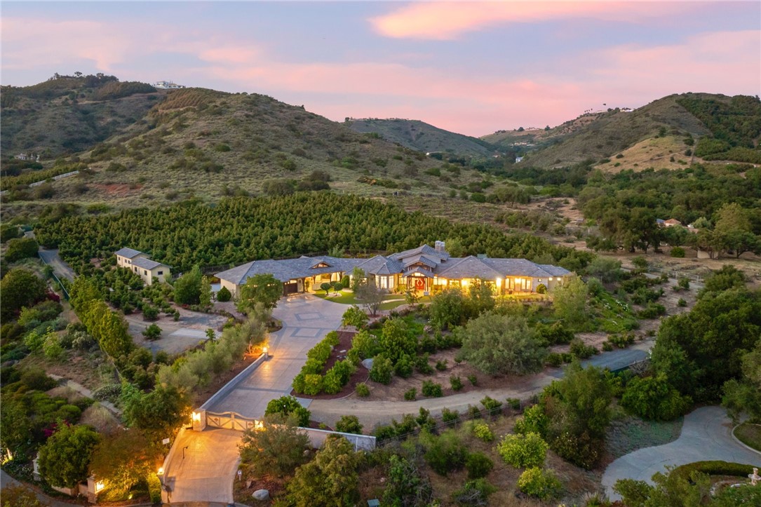 45166 Oak Manor Court